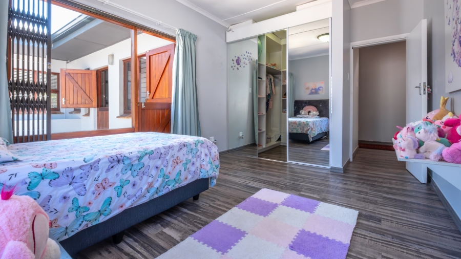 4 Bedroom Property for Sale in Heatherlands Western Cape